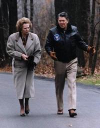 Ronald Regan i Margaret Tačer